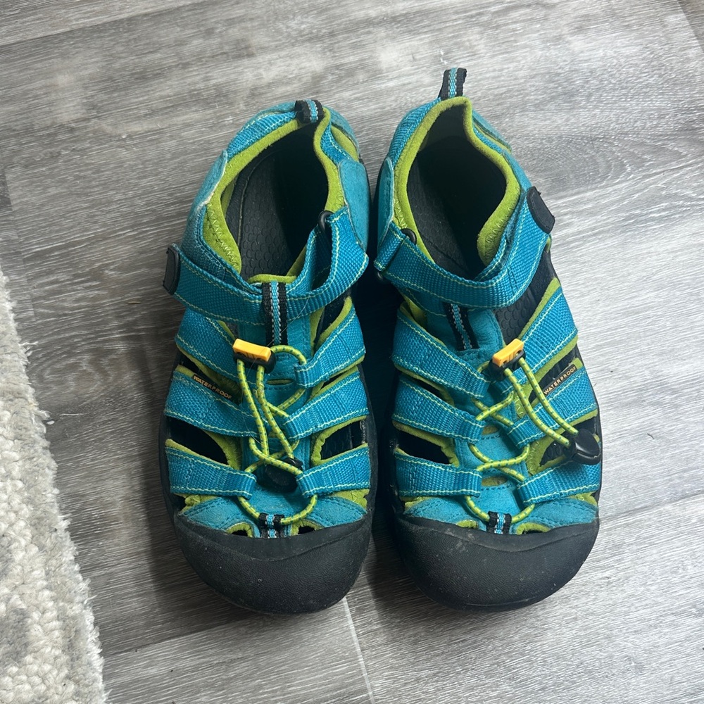 Keen Youth Aqua Blue and Lime Green Water Shoes